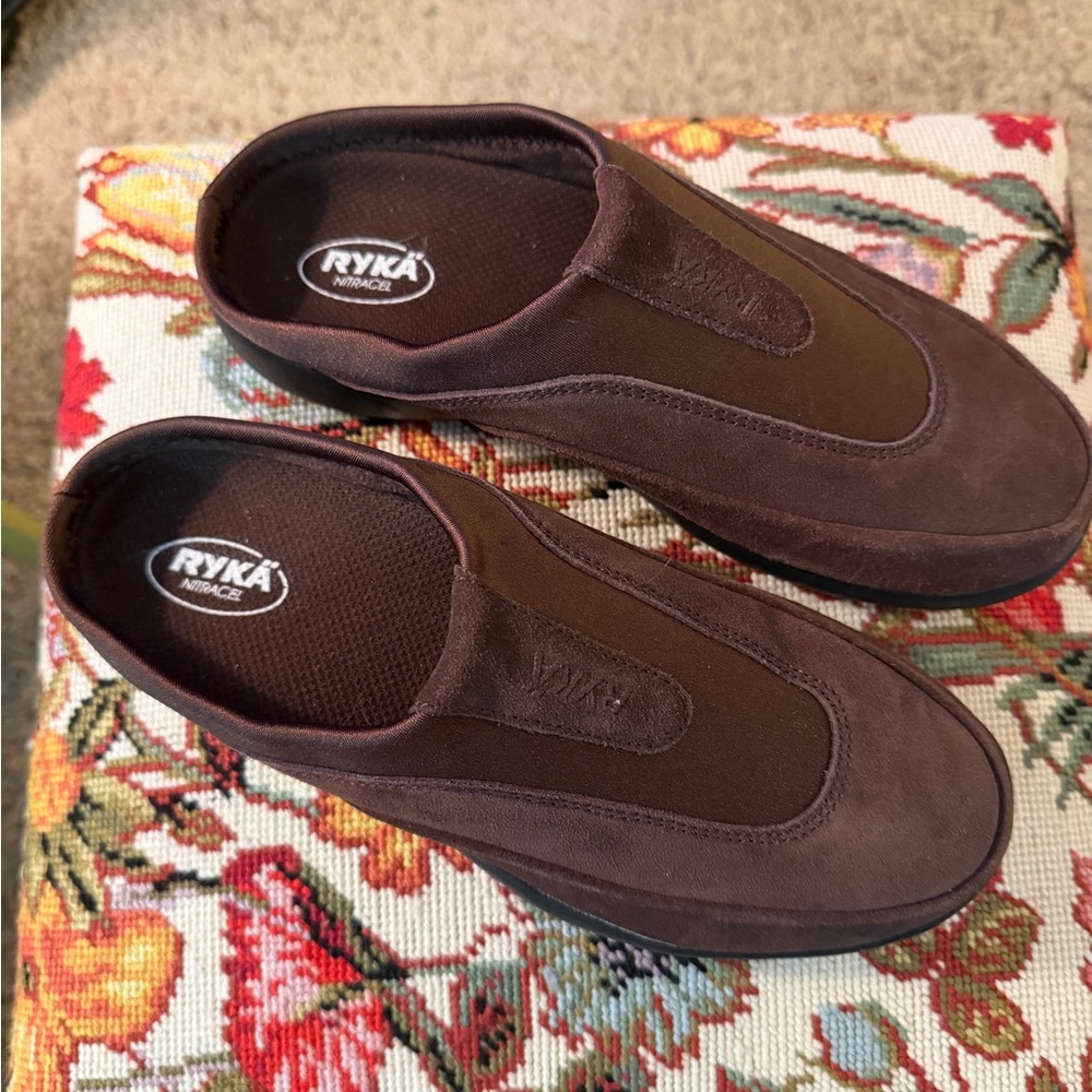 Like new Ryka Women's Suede & Neoprene Slip-on Comfort Clogs Brown 9M - Picture 2 of 5